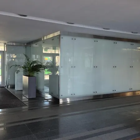 Towarowa Orange Apartment, Free Parking, Air-conditioning, Self Check-in 24h Διαμέρισμα Πόζναν