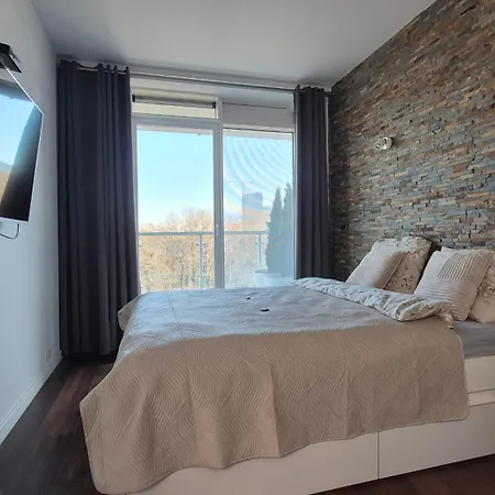 Apartmán Towarowa Orange Apartment, Free Parking, Air-conditioning, Self Check-in 24h *