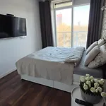Apartamento Towarowa Orange Apartment, Free Parking, Air-conditioning, Self Check-in 24h *