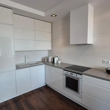 Towarowa Orange Apartment, Free Parking, Air-conditioning, Self Check-in 24h *