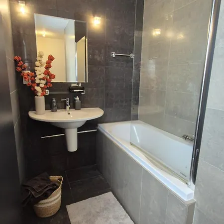 Towarowa Orange Apartment, Free Parking, Air-conditioning, Self Check-in 24h *