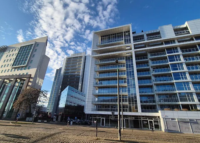 Towarowa Orange Apartment, Free Parking, Air-conditioning, Self Check-in 24h Апартаменты *