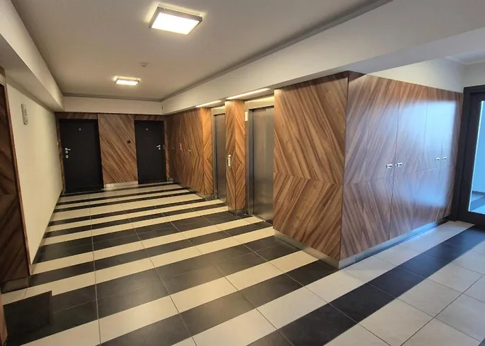 Апартаменты Towarowa Orange Apartment, Free Parking, Air-conditioning, Self Check-in 24h