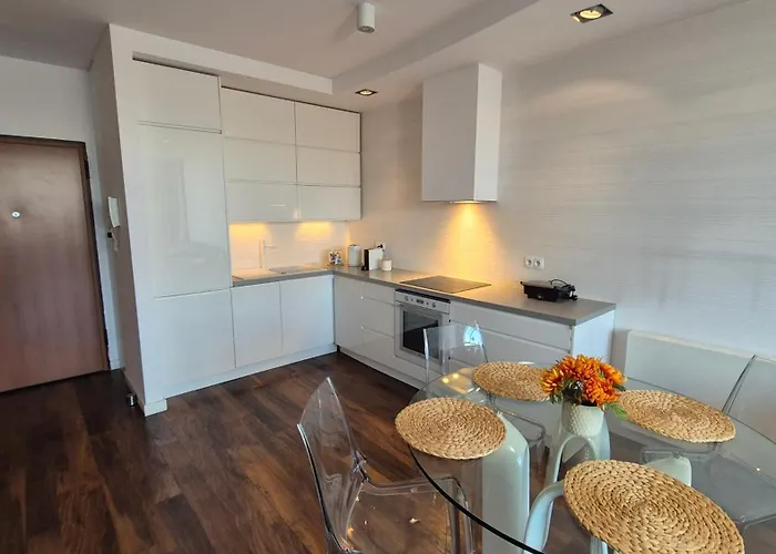 Towarowa Orange Apartment, Free Parking, Air-conditioning, Self Check-in 24h Apartment *