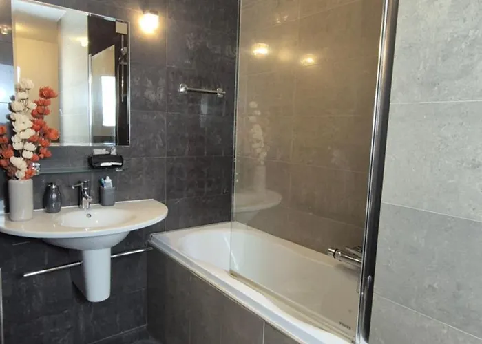 Apartment Towarowa Orange Apartment, Free Parking, Air-conditioning, Self Check-in 24h Poznan