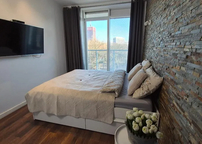 Towarowa Orange Apartment, Free Parking, Air-conditioning, Self Check-in 24h Appartement *