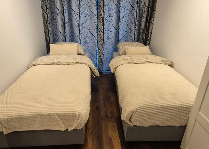 Towarowa Orange Apartment, Free Parking, Air-conditioning, Self Check-in 24h Познань